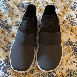 Reebok slip on sneakers EUC